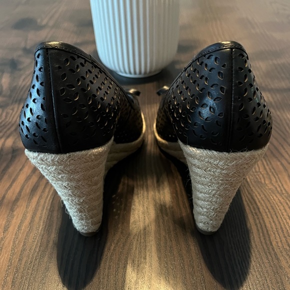 Michael Kors Olivia Wedge Espadrille Sandles - Picture 2 of 8